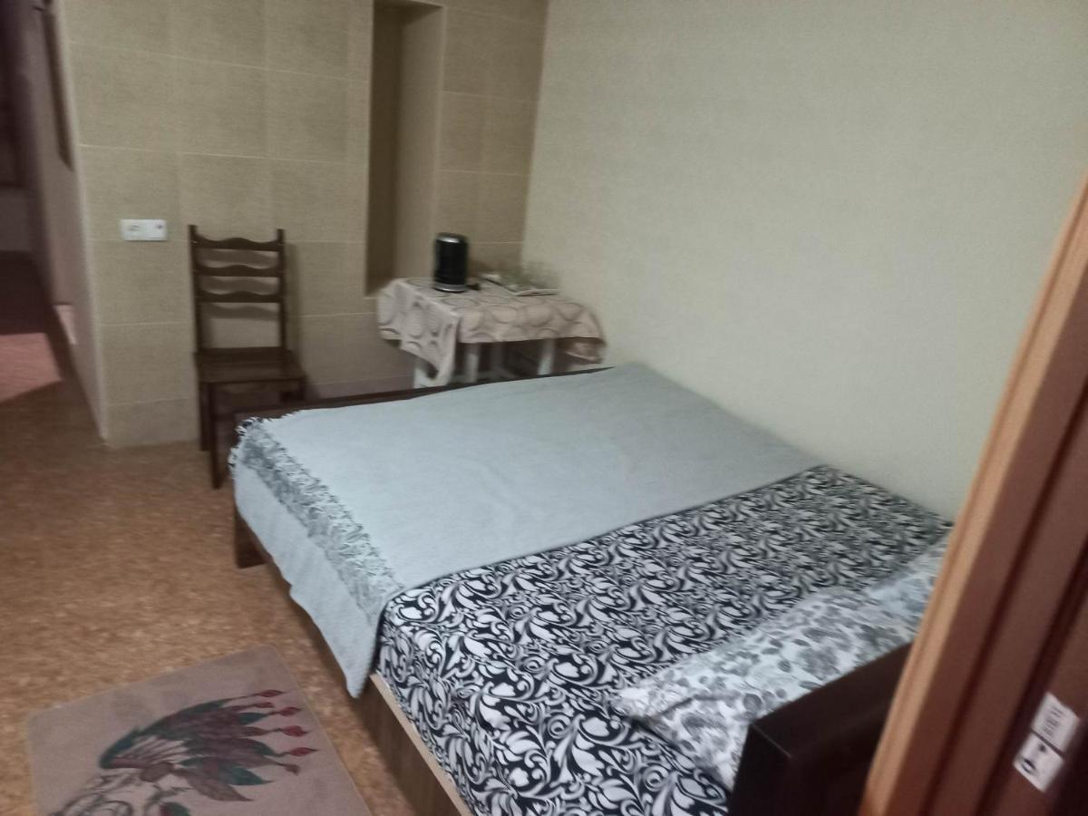 Feola Hostel คูทายสิ ภายนอก รูปภาพ