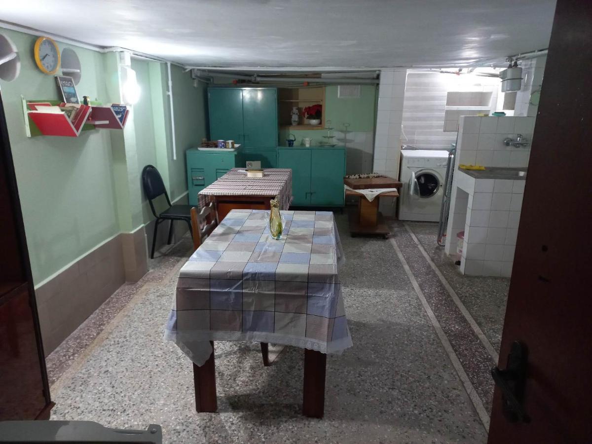 Feola Hostel คูทายสิ ภายนอก รูปภาพ